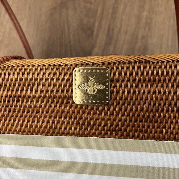 Bosom Buddy Hand Woven Straw 'The Hunt' Bag/Tote with Bow - Picture 11 of 13